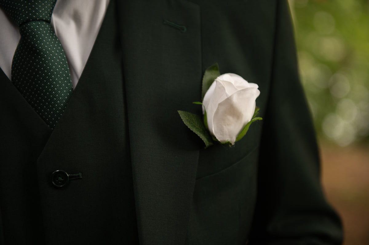 Sophisticated Elegance - Knaphulsblomst
